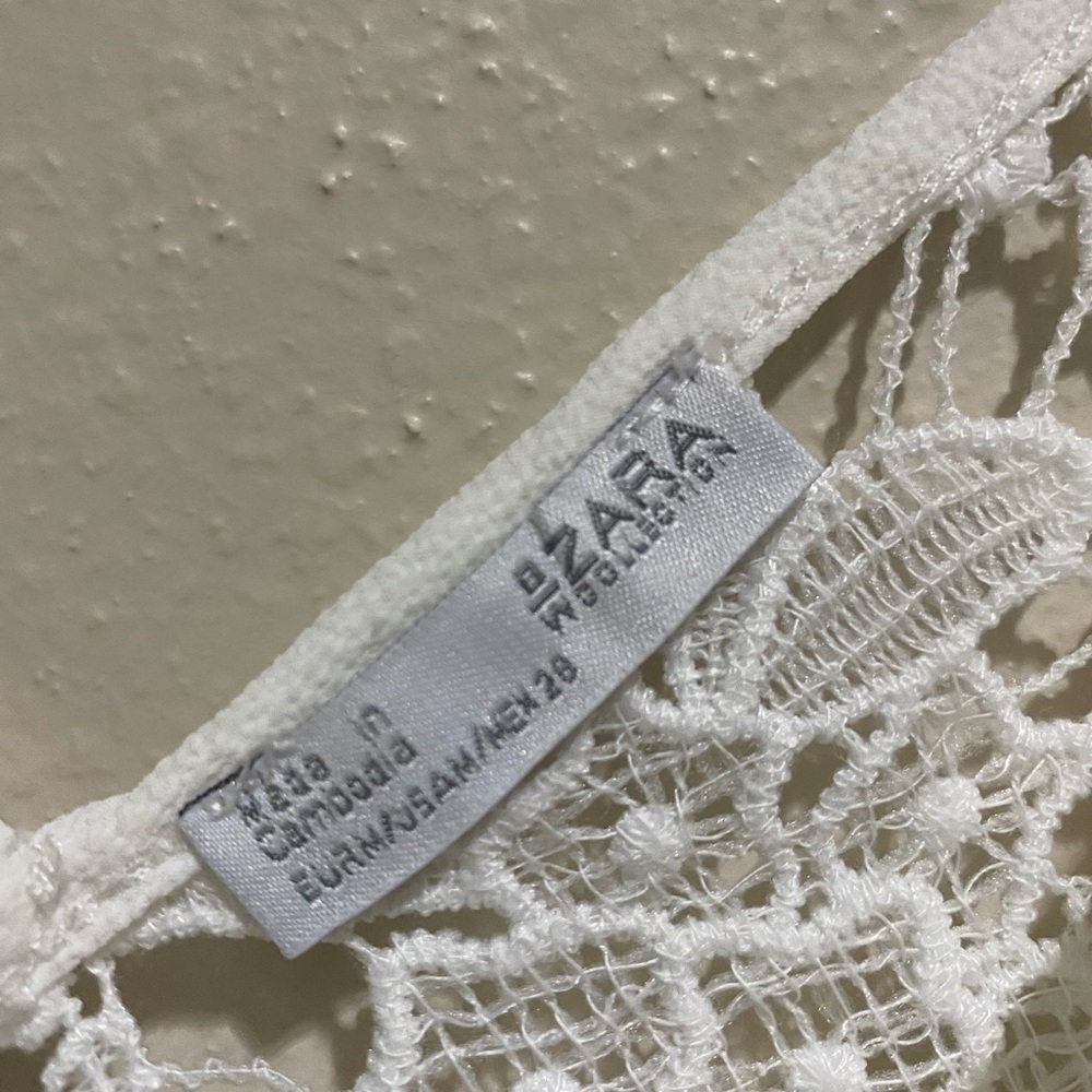 Zara Collection White Lace V-neck Crop Top - Picture 3 of 3